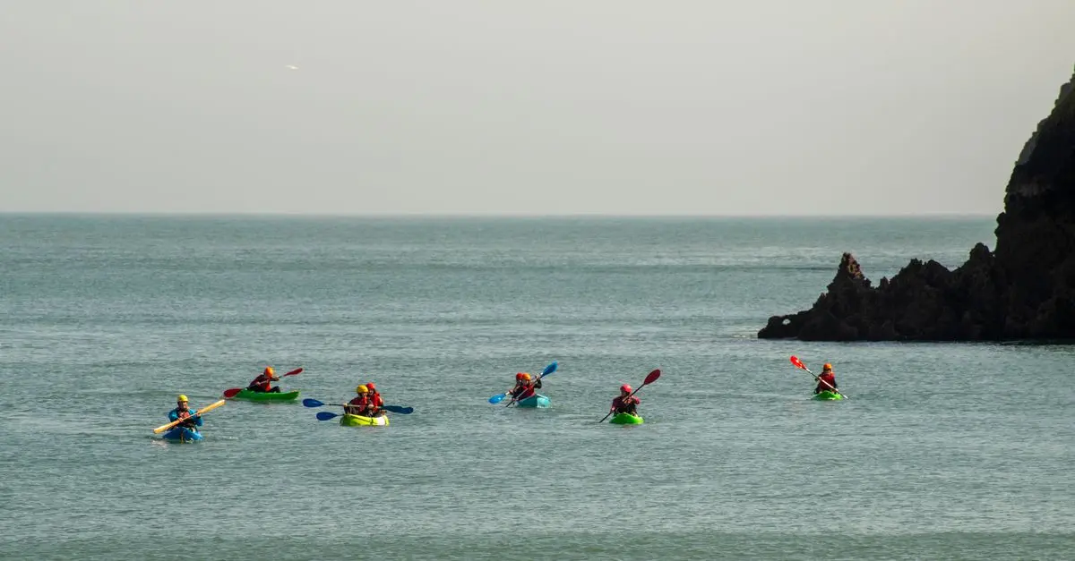 Les meilleures destinations pour faire du kayak en mer