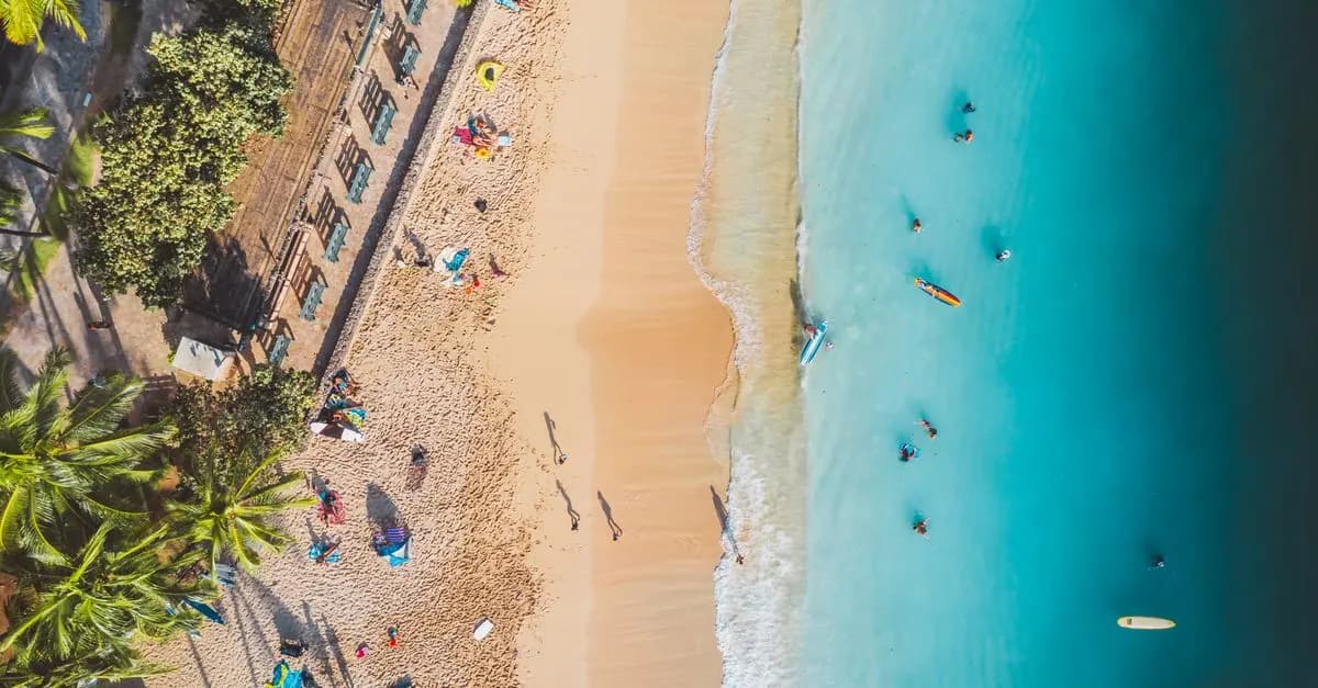 Détente et plaisir : les meilleures plages pour vos loisirs en mer