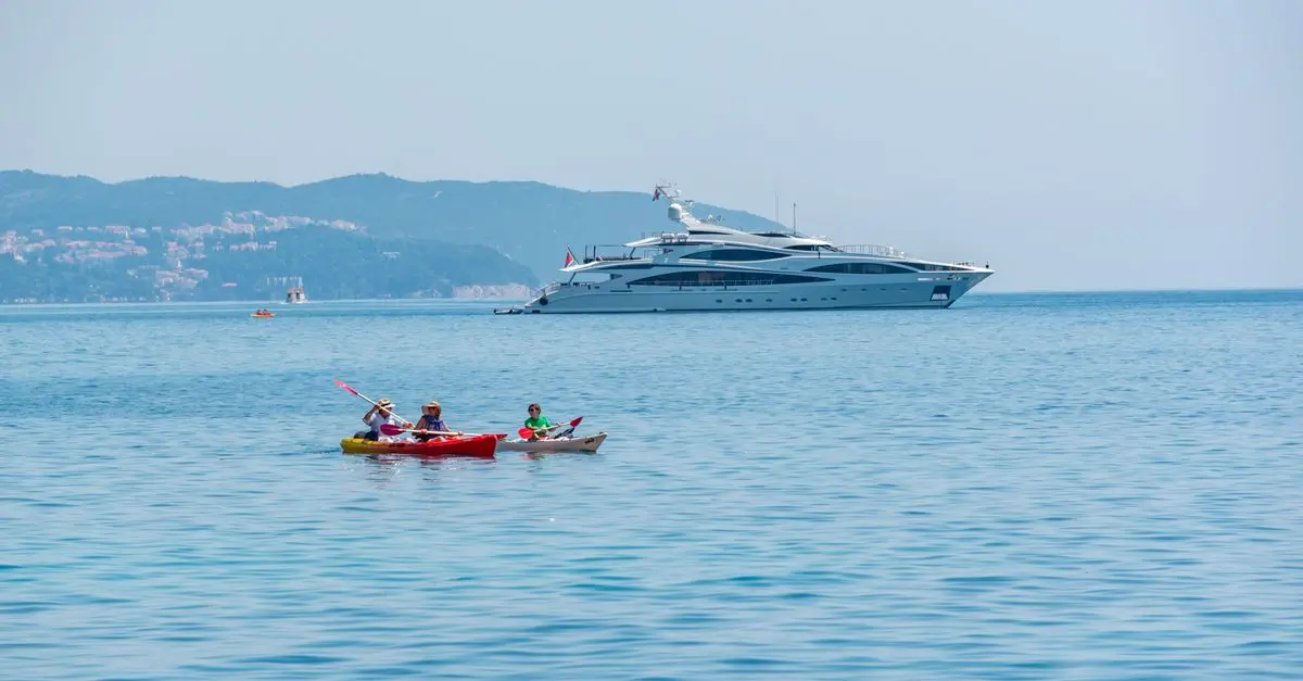 10 raisons de pratiquer le kayak en mer avec vos enfants