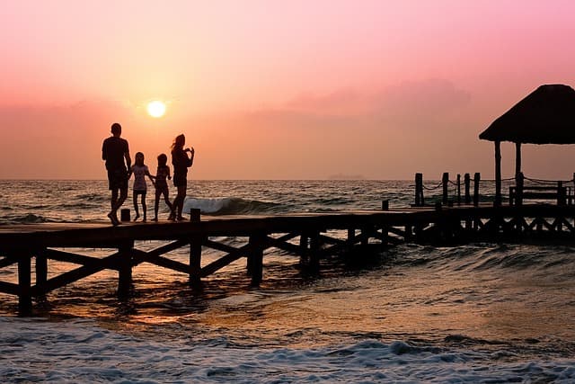 Les bienfaits des vacances en bord de mer pour toute la famille